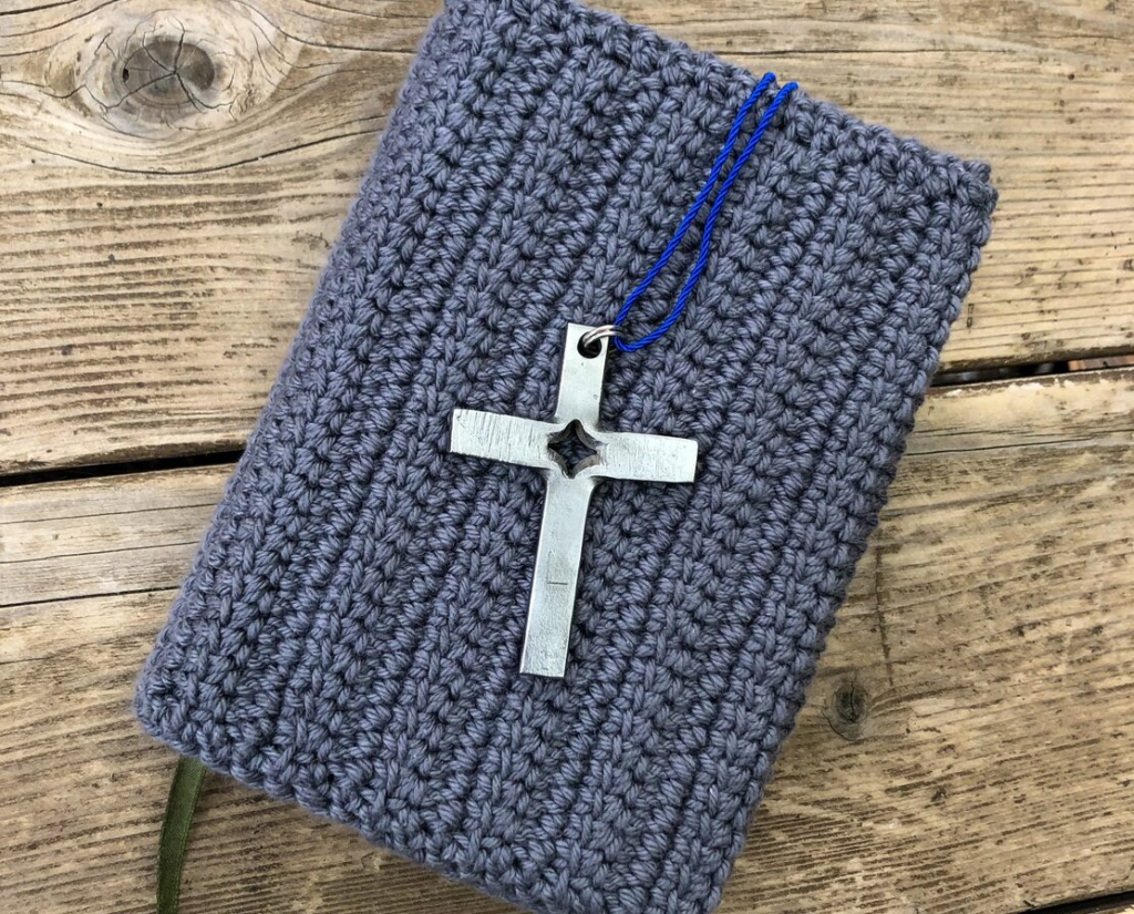 Blue book/bible cover from ICROCHETSOHARD